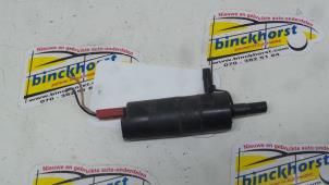 Używane Pompa spryskiwacza reflektorów Fiat Multipla (186) 1.6 16V 100 SX,ELX Cena € 15,75 Procedura marży oferowane przez Binckhorst BV
