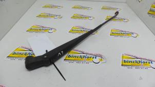 Used Front wiper arm Daihatsu Charade (G200/201/202/203/204) 1.3i TX/CX 16V Price € 15,75 Margin scheme offered by Binckhorst BV