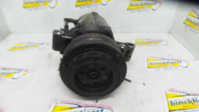 Usagé Compresseur de clim BMW 3 serie Touring (E46/3) 318d 16V Prix € 52,50 Règlement à la marge proposé par Binckhorst BV