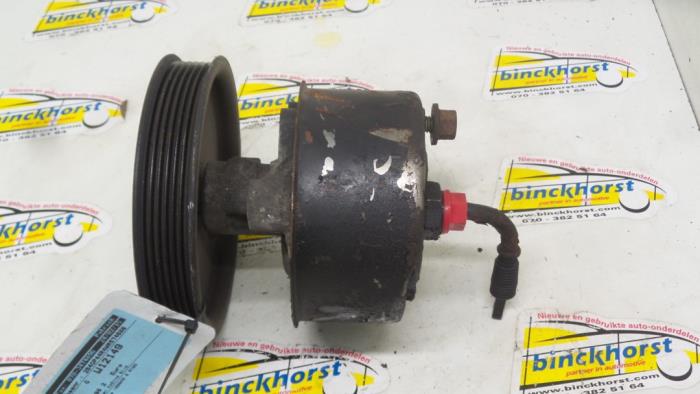 Usagé Pompe de direction Chrysler Voyager/Grand Voyager 3.3i V6 Prix € 84,00 Règlement à la marge proposé par Binckhorst BV