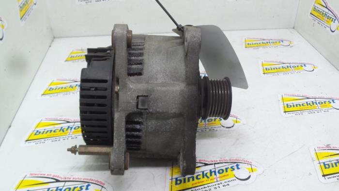 Begagnade Dynamo Volkswagen Passat Variant (35I) 1.6i Pris € 42,00 Marginaltabell erbjuds av Binckhorst BV