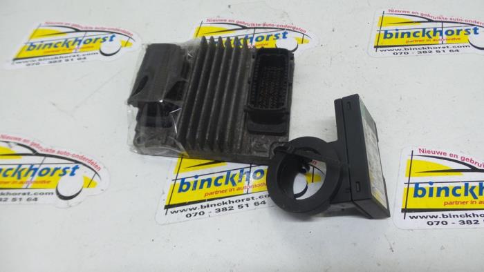 Used Ignition lock + computer Opel Corsa C (F08/68) 1.7 DI 16V Price € 131,25 Margin scheme offered by Binckhorst BV