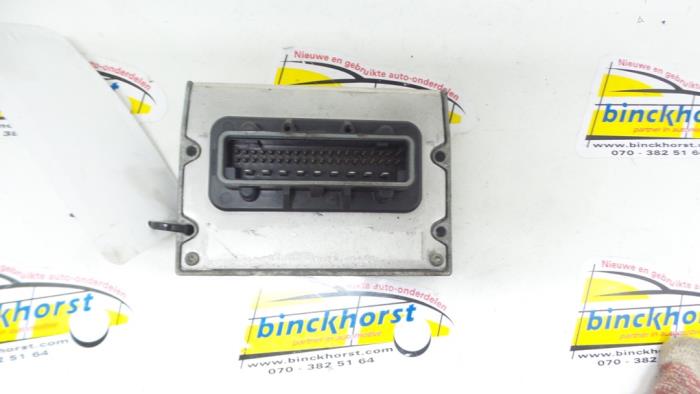 Used Body control computer Chrysler Voyager/Grand Voyager (RG/RS) 2.5 CRD 16V Price € 73,50 Margin scheme offered by Binckhorst BV
