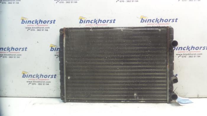 Usagé Radiateur Volkswagen Polo III (6N2) 1.9 SDI Prix € 31,50 Règlement à la marge proposé par Binckhorst BV