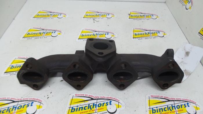 Exhaust manifold from a BMW 3 serie Touring (E46/3) 320d 16V 2002