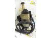 Power steering pump from a Opel Astra G (F08/48) 1.7 DTL 2000