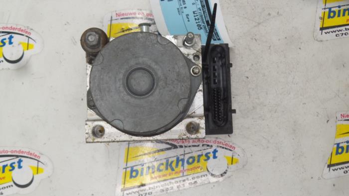 Usagé Bloc ABS Renault Clio II Societe (SB) 1.5 dCi 80 Prix € 73,50 Règlement à la marge proposé par Binckhorst BV
