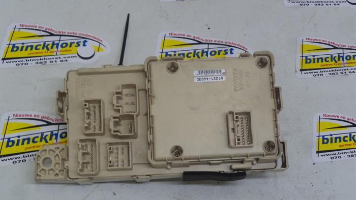 Fuse box from a Toyota Avensis Verso (M20) 2.0 16V VVT-i D-4 2003