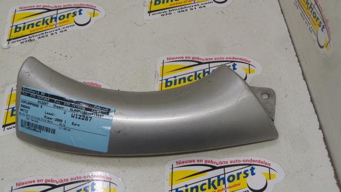 Używane Krawedz reflektora prawa Chevrolet Matiz 0.8 S,SE Cena € 10,50 Procedura marży oferowane przez Binckhorst BV