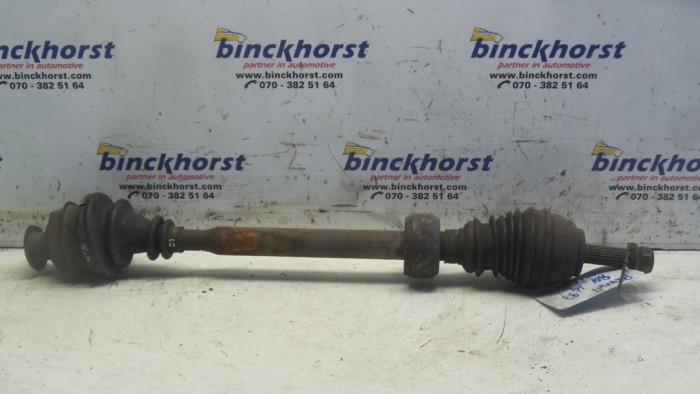 Gebrauchte Antriebswelle rechts vorne Renault Megane (BA) 1.4i RL,RN Preis € 42,00 Margenregelung angeboten von Binckhorst BV