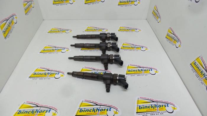 Usagé Injecteurs Fiat Punto II (188) 1.9 JTD 80 ELX 3-Drs. Prix € 52,50 Règlement à la marge proposé par Binckhorst BV