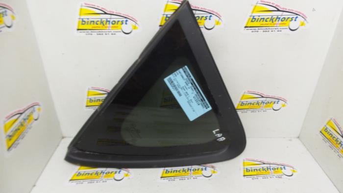 Usados Ventanilla triangular izquierda detrás Kia Soul II (PS) EV Precio € 52,50 Norma de margen ofrecido por Binckhorst BV