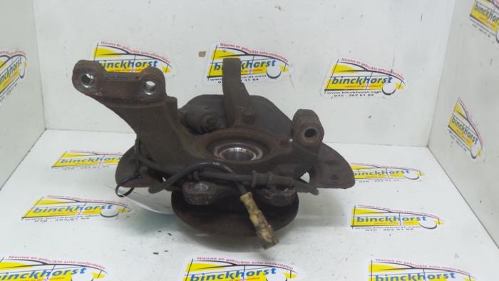 Knuckle, front right from a Opel Vectra B (38) 1.6 16V Ecotec 1999