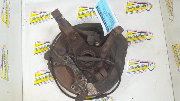 Knuckle, front right from a Opel Vectra B (36) 1.8 16V Ecotec 1996