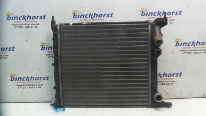 Gebrauchte Kühler Renault Clio (B/C57/357/557/577) 1.4 Kat. Preis € 31,50 Margenregelung angeboten von Binckhorst BV