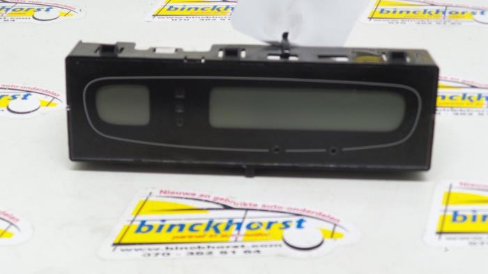 Begagnade Innerdisplay Renault Laguna II (BG) 1.8 16V Pris € 36,75 Marginaltabell erbjuds av Binckhorst BV