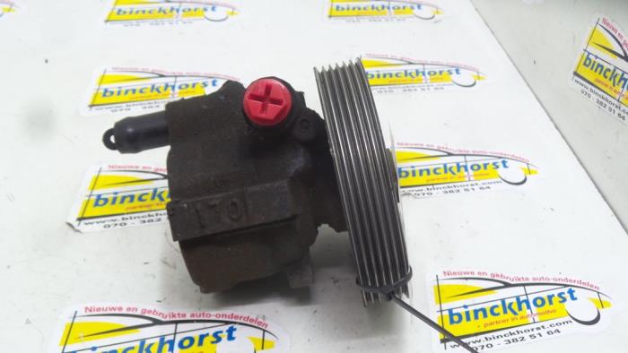 Usagé Pompe de direction Renault Laguna I Grandtour (K56) 1.6 16V Prix € 42,00 Règlement à la marge proposé par Binckhorst BV