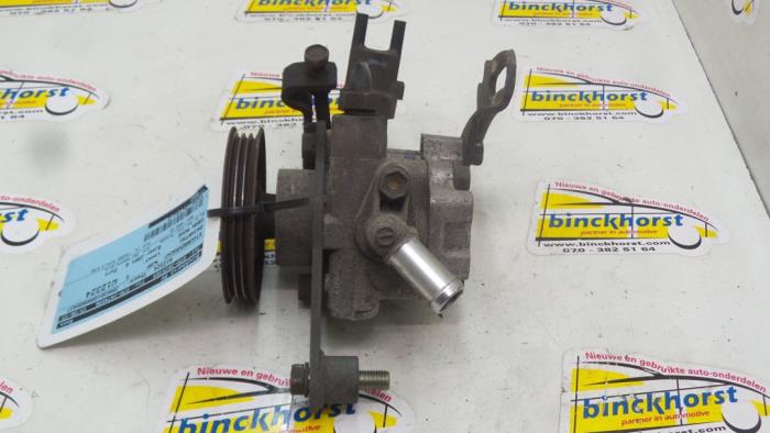 Begagnade Servostyrningspump Daihatsu Gran Move 1.6 16V Pris € 73,50 Marginaltabell erbjuds av Binckhorst BV