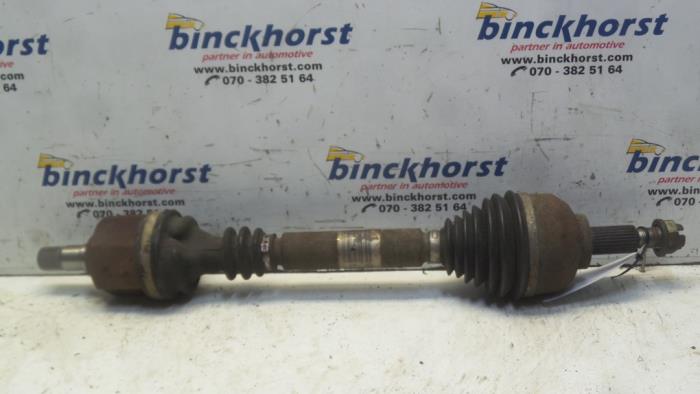 Drivaxel, vänster fram från en Renault Espace (JK) 2.2 dCi 16V 2005