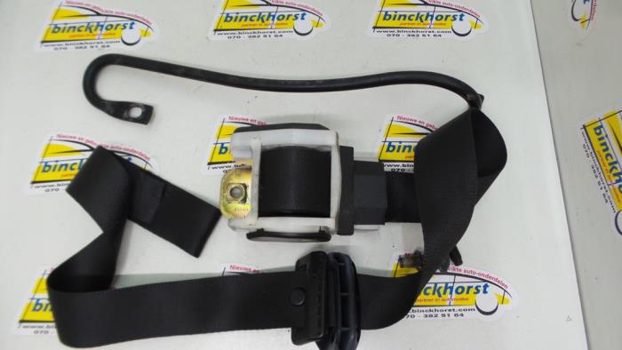Front seatbelt, right from a Ford Ka I 1.3i 1997