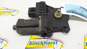 Usados Motor de ventanilla de puerta Ford Mondeo III 2.0 16V Precio € 31,50 Norma de margen ofrecido por Binckhorst BV