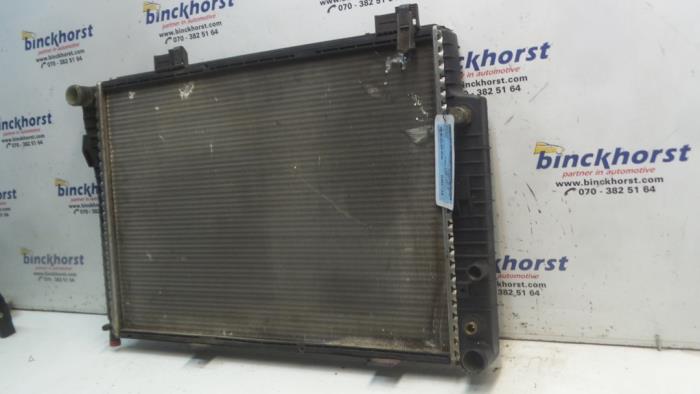 Radiator from a Mercedes-Benz C (W202) 1.8 C-180 16V 1994