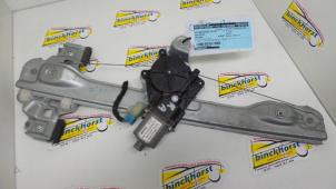 Używane Mechanizm szyby prawej tylnej wersja 4-drzwiowa Chevrolet Orlando (YYM/YYW) 2.0 D 16V Cena € 105,00 Procedura marży oferowane przez Binckhorst BV