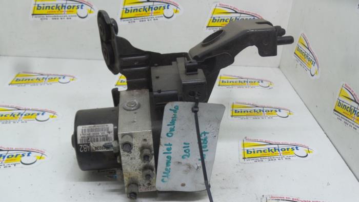 Usagé Bloc ABS Chevrolet Orlando (YYM/YYW) 2.0 D 16V Prix € 183,75 Règlement à la marge proposé par Binckhorst BV