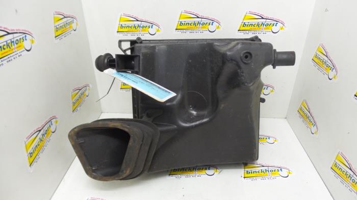 Begagnade Luftfilterhus Chevrolet Orlando (YYM/YYW) 2.0 D 16V Pris € 52,50 Marginaltabell erbjuds av Binckhorst BV