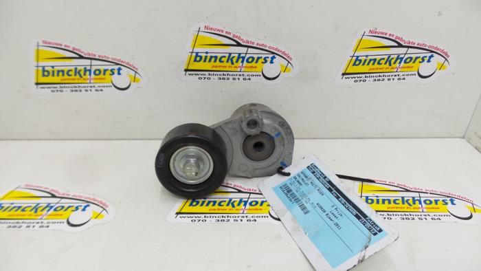 Usados Rodillo tensor correa múltiple Chevrolet Orlando (YYM/YYW) 1.8 16V VVT Precio € 36,75 Norma de margen ofrecido por Binckhorst BV