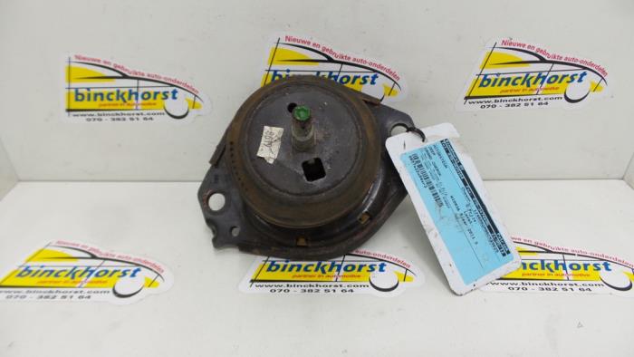 Used Engine mount Jeep Grand Cherokee (WK/WK2) 3.0 CRD V6 24V Price € 26,25 Margin scheme offered by Binckhorst BV