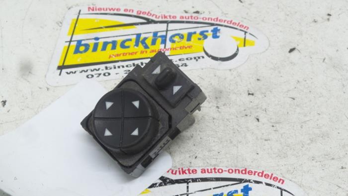 Używane Przelacznik lusterka Chevrolet Alero 2.4 16V SA,SB,SC Cena € 15,75 Procedura marży oferowane przez Binckhorst BV