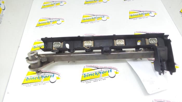 Usagé Système d'injection Opel Vectra B (38) 1.6 16V Ecotec Prix € 63,00 Règlement à la marge proposé par Binckhorst BV