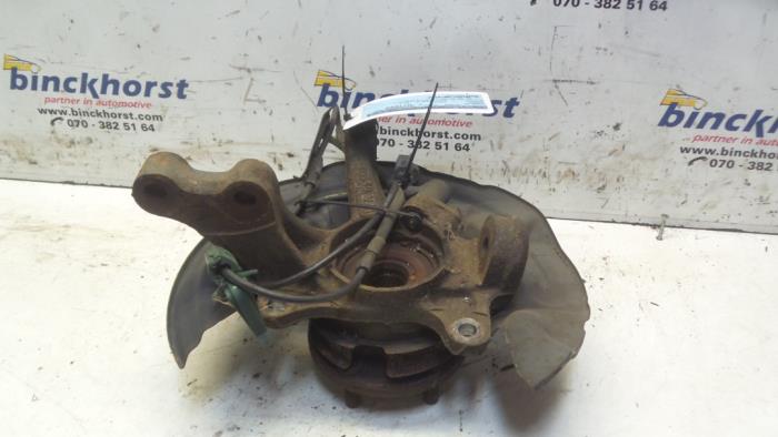 Knuckle, front right from a Toyota Avensis (T22) 2.0 D-4D 16V 2002