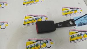 Usagé Insertion ceinture de sécurité avant droite Toyota Corolla (E11) 2.0 D Prix € 26,25 Règlement à la marge proposé par Binckhorst BV