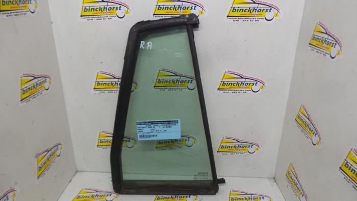 Usados Ventanilla triangular derecha detrás Renault Laguna II Grandtour (KG) 1.9 dCi 120 Precio € 31,50 Norma de margen ofrecido por Binckhorst BV