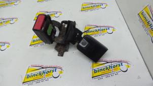 Used Rear seatbelt buckle, left Renault Laguna II Grandtour (KG) 1.9 dCi 120 Price € 26,25 Margin scheme offered by Binckhorst BV