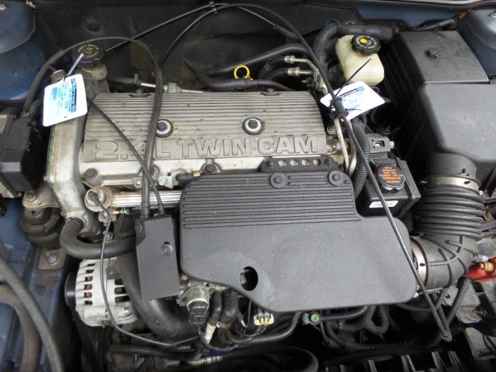 Motor van een Chevrolet Alero 2.4 16V SA,SB,SC 1999