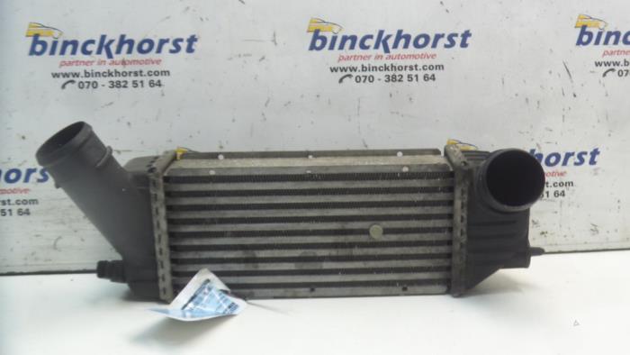 Usados Intercooler Peugeot 307 SW (3H) 2.0 HDi 110 FAP Precio € 42,00 Norma de margen ofrecido por Binckhorst BV