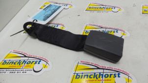 Usados Lengüeta de cinturón de seguridad centro detrás Fiat Uno Precio € 26,25 Norma de margen ofrecido por Binckhorst BV