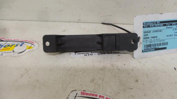 Begagnade Sensor (övriga) Jeep Grand Cherokee (WK/WK2) 3.0 CRD V6 24V Pris € 31,50 Marginaltabell erbjuds av Binckhorst BV
