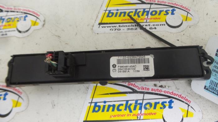 Panic lighting switch from a Jeep Grand Cherokee (WK/WK2) 3.0 CRD V6 24V 2011