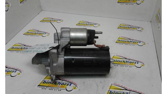 Starter from a Jeep Grand Cherokee (WK/WK2) 3.0 CRD V6 24V 2011