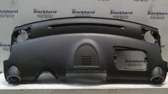 Używane Panel Peugeot 107 1.0 12V Cena € 84,00 Procedura marży oferowane przez Binckhorst BV