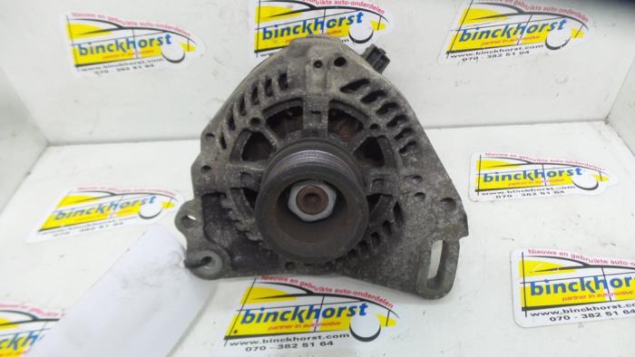 Gebrauchte Dynamo Volkswagen Polo III (6N1) 1.4i 60 Preis € 42,00 Margenregelung angeboten von Binckhorst BV