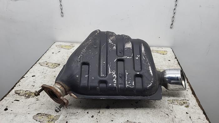 Auspuff Enddämpfer van een Jeep Grand Cherokee (WK/WK2) 3.0 CRD V6 24V 2011