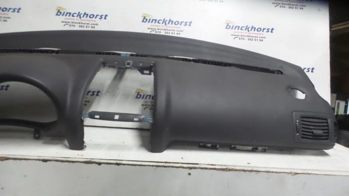 Dashboard from a Renault Clio II Societe (SB) 1.5 dCi 65 2004