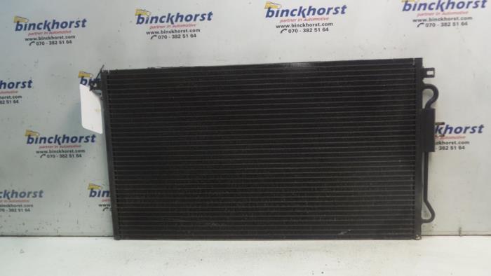 Usagé Radiateur clim Chrysler Voyager/Grand Voyager (RG/RS) 2.5 CRD 16V Prix € 63,00 Règlement à la marge proposé par Binckhorst BV