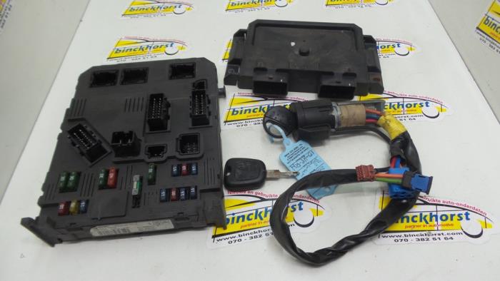 Used Ignition lock + computer Peugeot 206 (2A/C/H/J/S) 1.9 D Price € 78,75 Margin scheme offered by Binckhorst BV