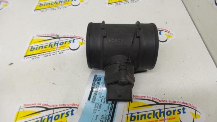 Airflow meter from a Chrysler Voyager/Grand Voyager (RG) 2.5 CRD 16V 2003